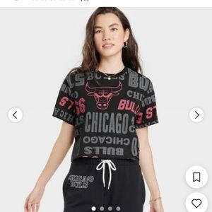 Official NBA women’s crop top. Chicago Bulls. Size L